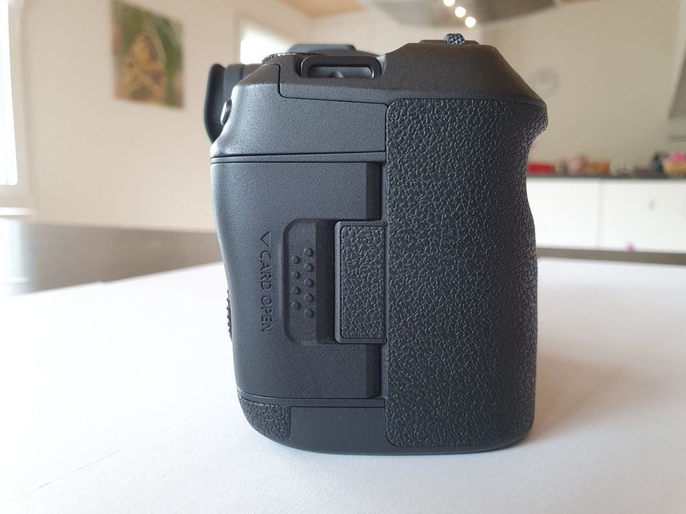 Canon EOS R5 Inkl. 2x Sandisk 128Gb, CF Card Reader Kaufen auf Ricardo