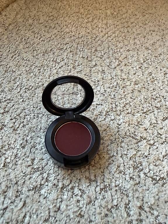 Mac Cosmetics Make-up: Mac Eyeshadow / Lidschatten I'm into it – Nuovo (secondo la descrizione) da Dietikon venduto da Prelovedpearls