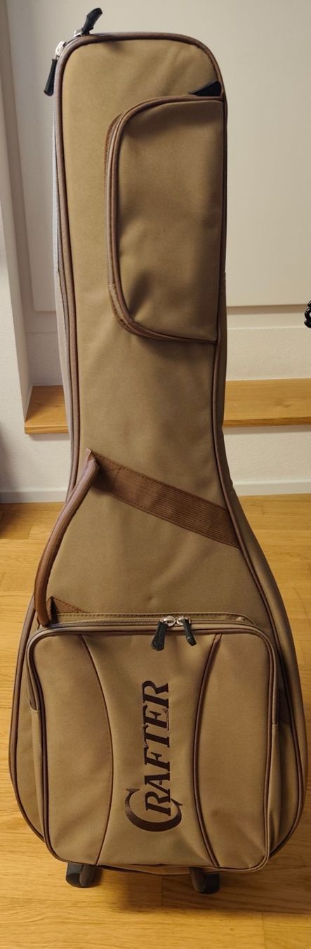 Strumenti musicali: Akustik-elektrische  Gitarre mit Tasche "Crafter" – Usato da Andelfingen venduto da p_mettler 2