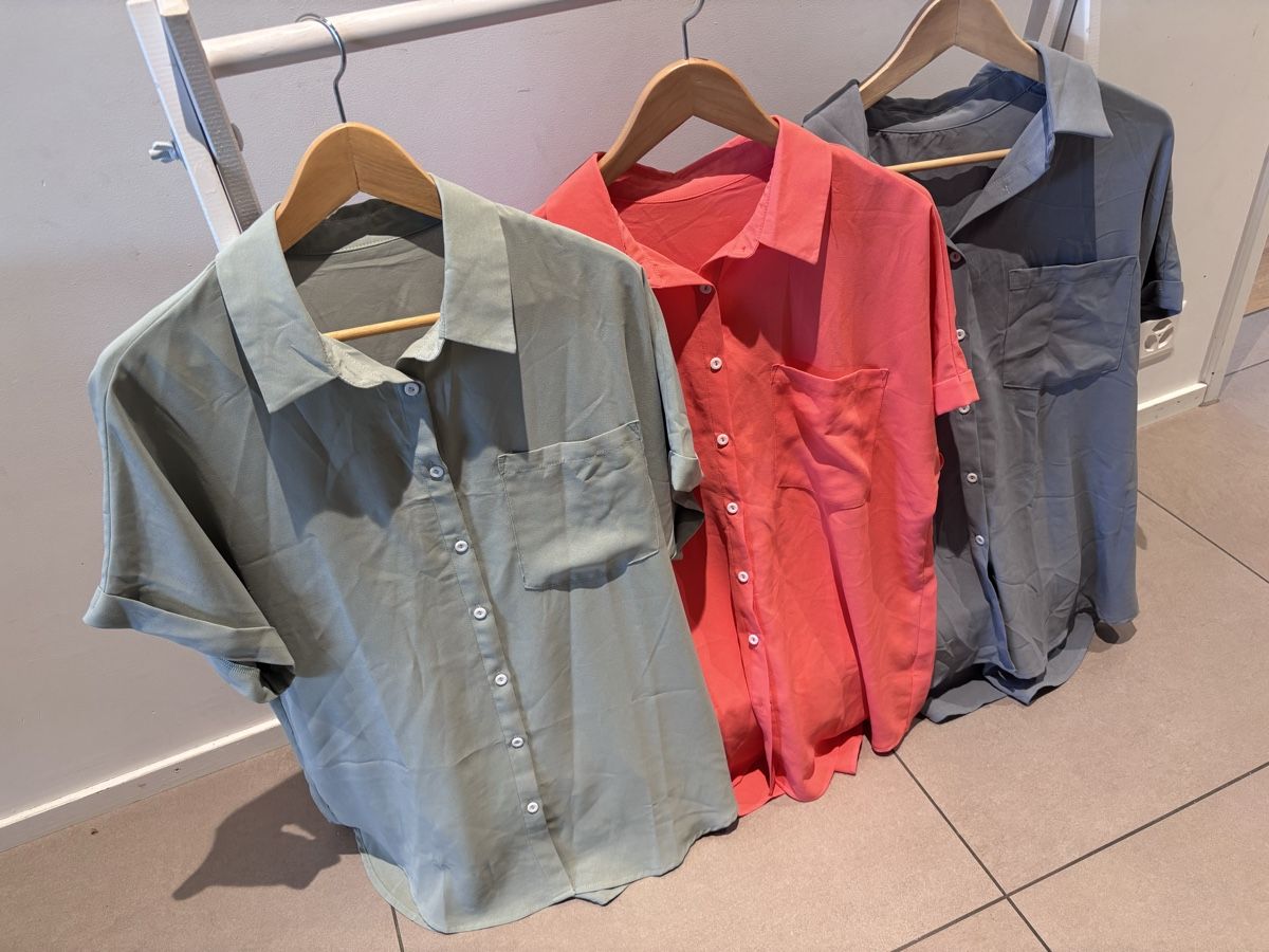 Lotti di vestiti: 3x Sommerbluse Gr. XL – Usato da Menzingen venduto da gispat