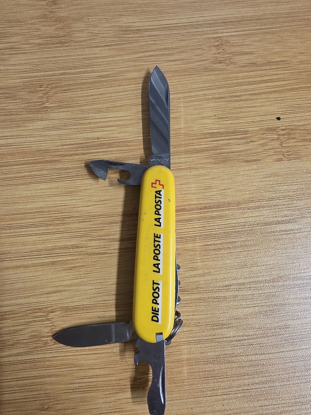Victorinox Couteaux de poche: Couteau victorinox poste – D'occasion à Val-d'Illiez par AntiqueG 1