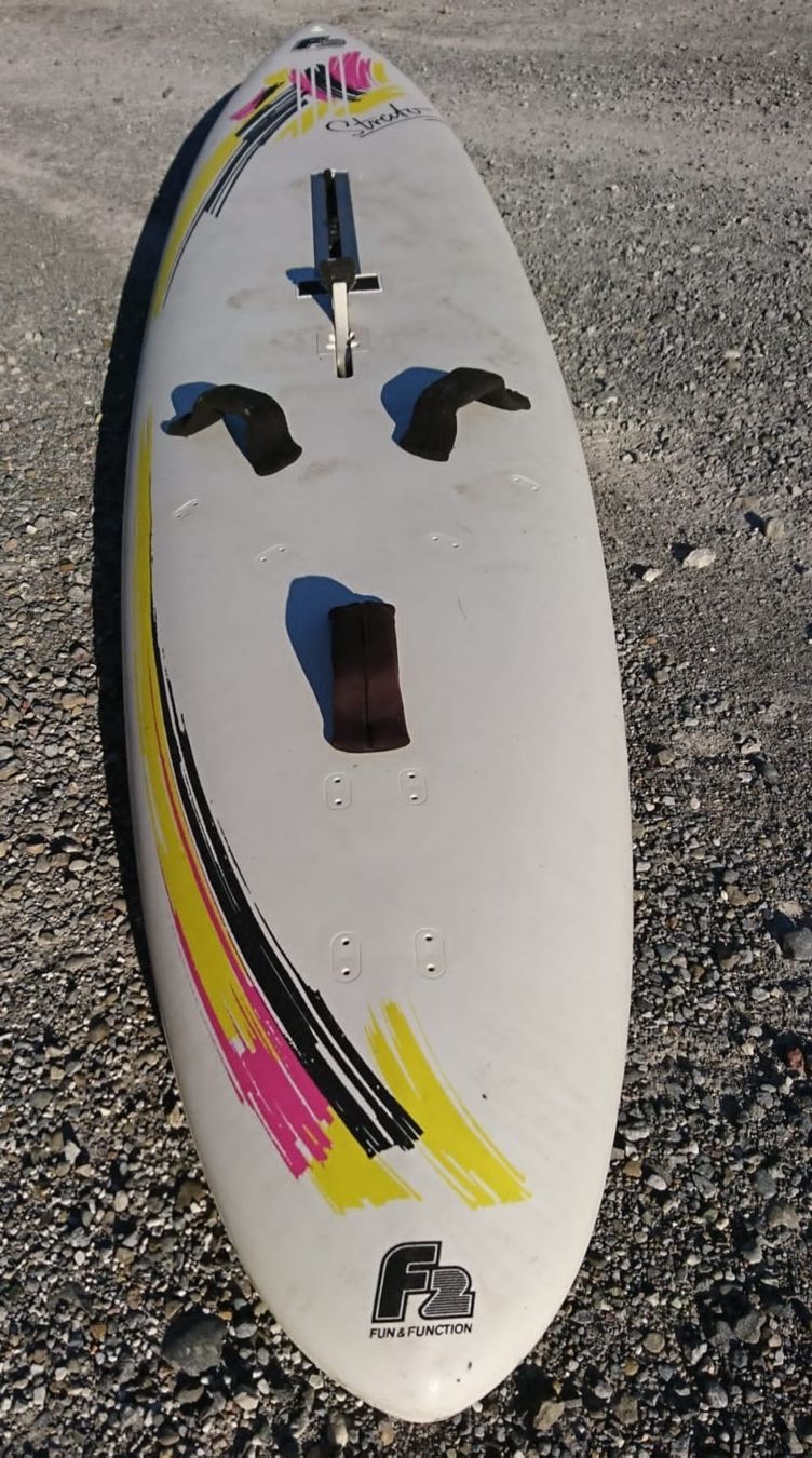 Tavole da surf e di nuoto: F2 Strato Windsurf Board 187 – Usato da Fällanden venduto da Nmustang