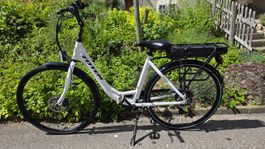 E-Bike City ROXY weiss für Damen