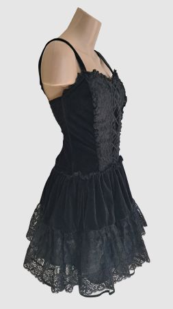 Samt und Spitze, süßes Kleid Gr. 40 in schwarz
