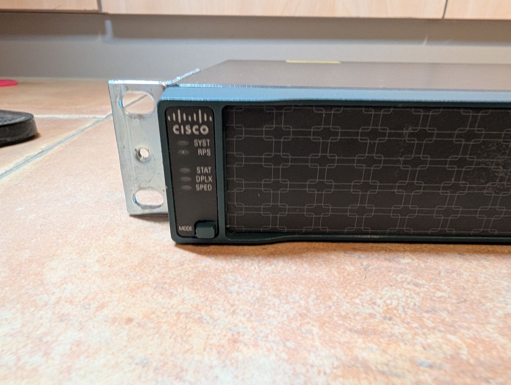 Cisco Hubs & Switches: Cisco Catalyst 2960-S SI 24 Port Switch – Gebraucht aus Pfaffnau von reapcx 4