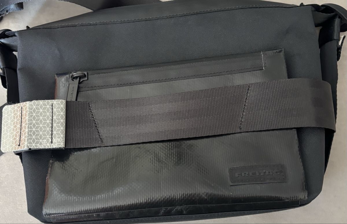 Freitag Taschen: F670 Warren Freitag Tasche schwarz NEU – Neu (gemäss Beschreibung) aus Zuzwil SG von her_rmc7