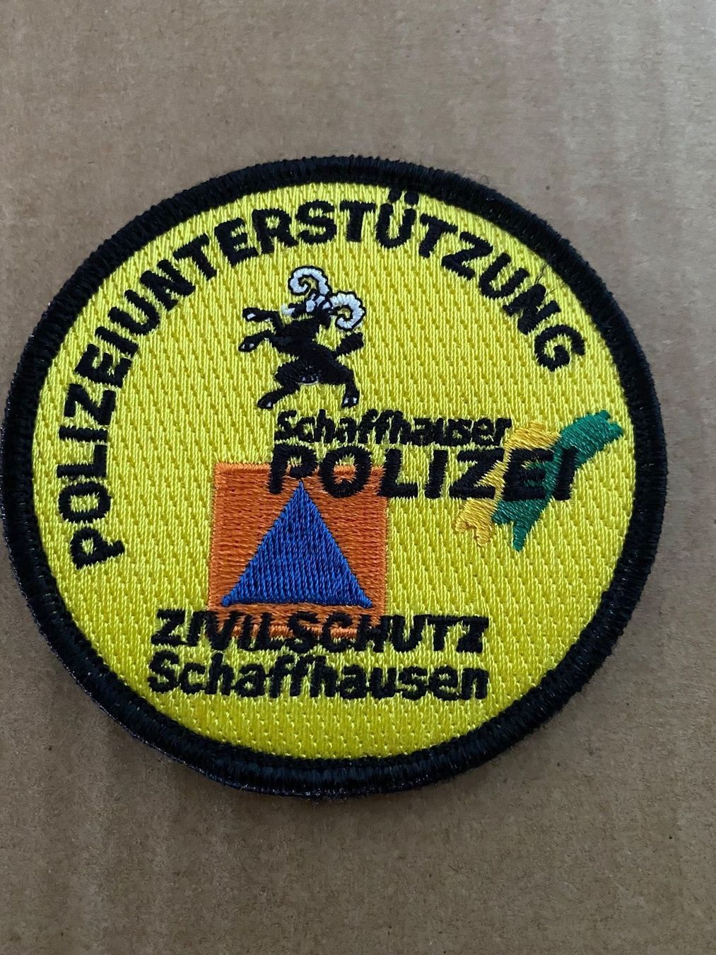 Plaketten & Abzeichen: Badge – Gebraucht aus Doerflingen von Hikwood
