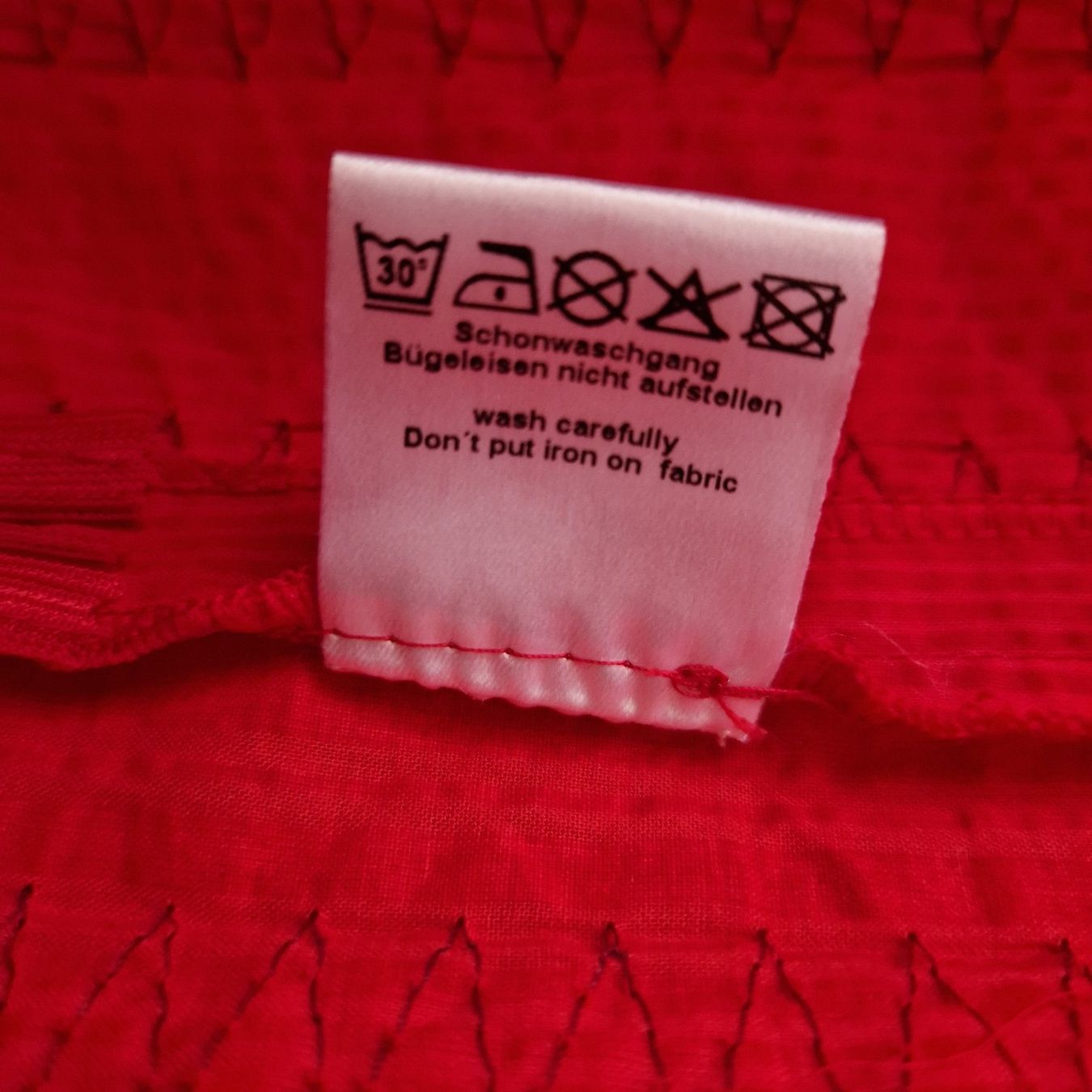 Gonne: Jupe BW rot – Usato da Rüti ZH venduto da Gigelisuppe 3