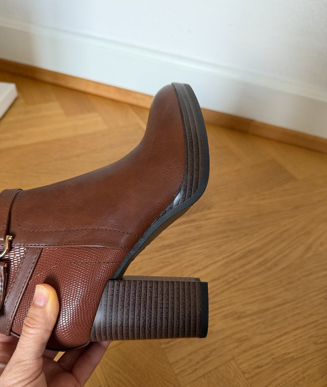 Damenschuhe: Stiefeletten braun mit Absatz Grösse 38, NEU – Neu und originalverpackt aus Basel von Blue199 5