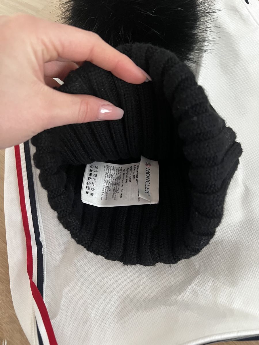Moncler Copricapi, berretti & cappellini: MONCLER Wollmütze  – Usato da Rapperswil SG venduto da Tiniva 2