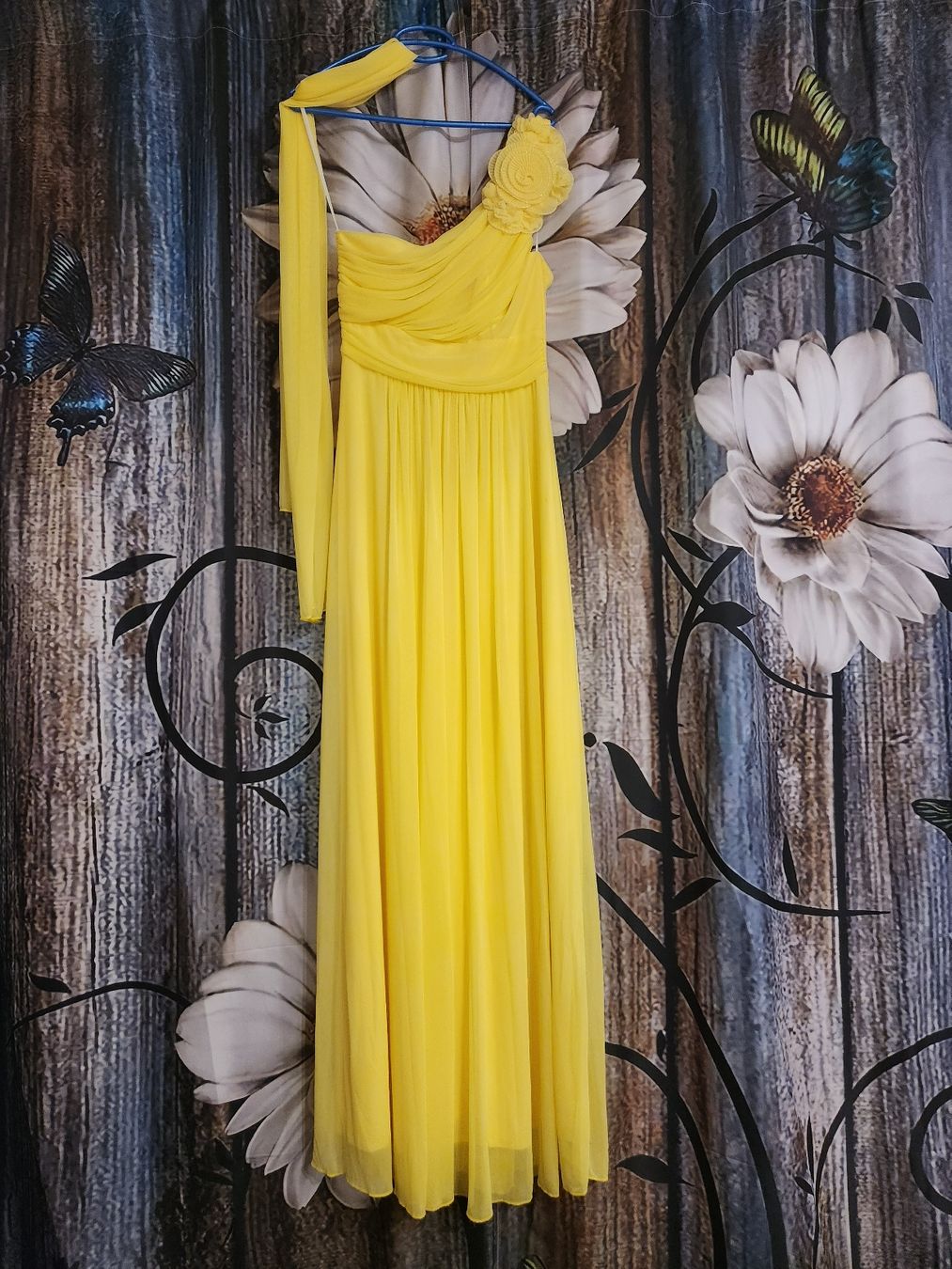 Vestiti: Kleid – Usato da Däniken SO venduto da Sidera88