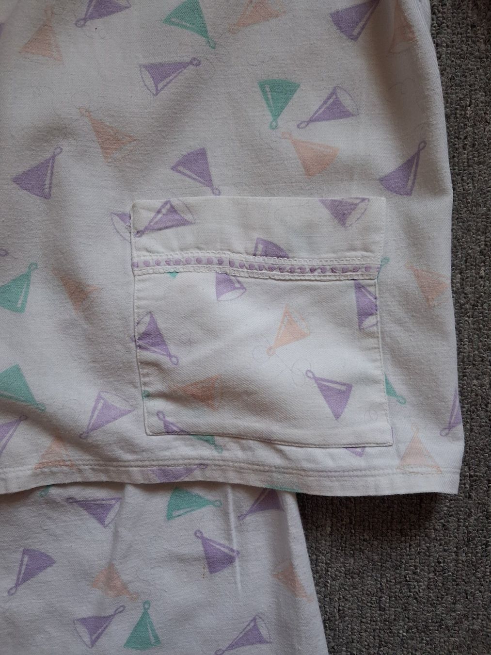 Pyjamas: Origineller Vintage Kinder Pyjama aus Flanell – D'occasion à Wald ZH par e8e 8