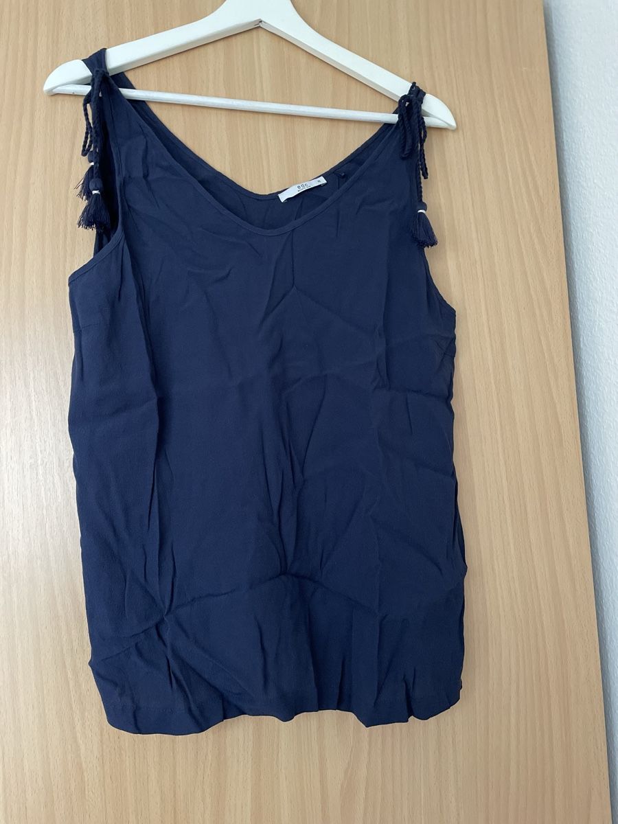 Esprit Top: dunkelblaues Top / Esprit / Grösse M – Nuovo (secondo la descrizione) da Jona venduto da dar_k2v9