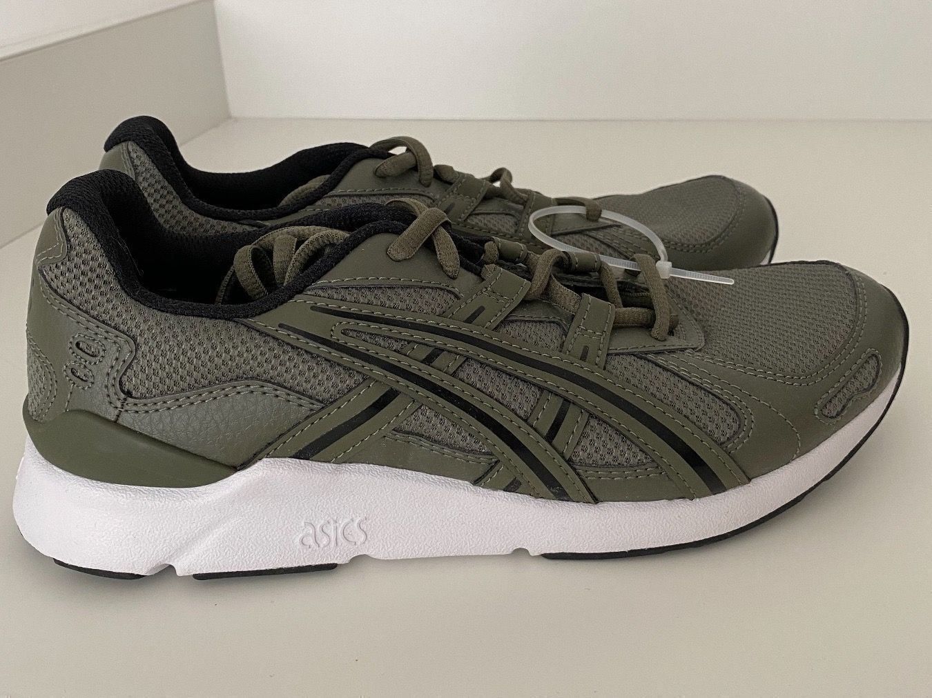 Asics Scarpe da uomo: ASICS GEL LYTE RUNNER 2 Herren, Gr. 38 – Nuovo e nell'imballaggio originale da Luzern venduto da falena01