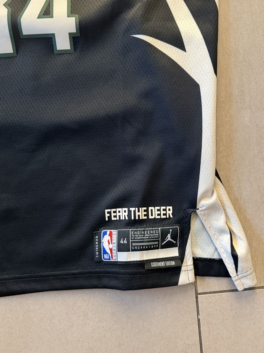 Jordan Canottiere & Pantaloni: Maglia NBA Milwaukee Bucks – Usato da Balerna venduto da kil_gx6d 1