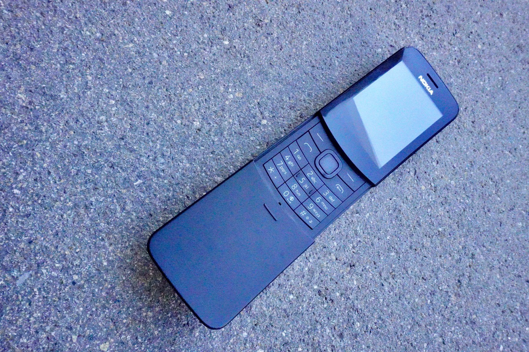 Nokia Telefoni cellulari / Smartphones: Nokia 8110 4G Banana Handy – Usato da Chur venduto da JennyAlexander 7