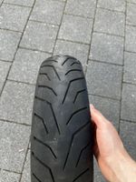 Motorradpneu vorne und hinten
