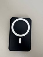 Praktische MagSafe Powerbank mit Digitalanzeige