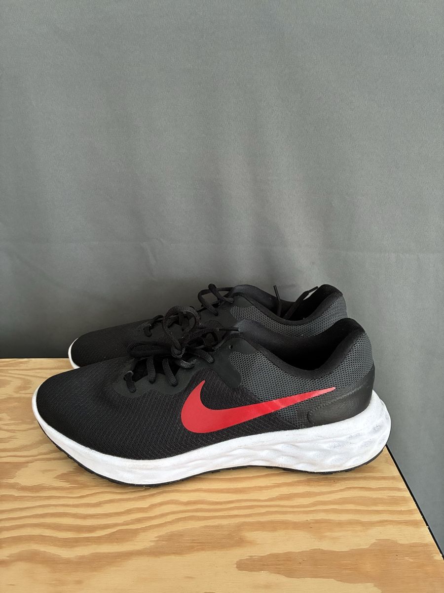 Nike Scarpe da uomo: Chaussure Nike 46 – Usato da Prilly venduto da Valentin833
