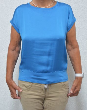 Elegantes, blaues T-Shirt von More&More, Satinfront