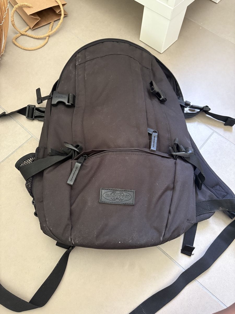 Eastpak Zaini: Eastpak Floid 16L Rucksack  – Nuovo (secondo la descrizione) da Zürich venduto da BKana 1