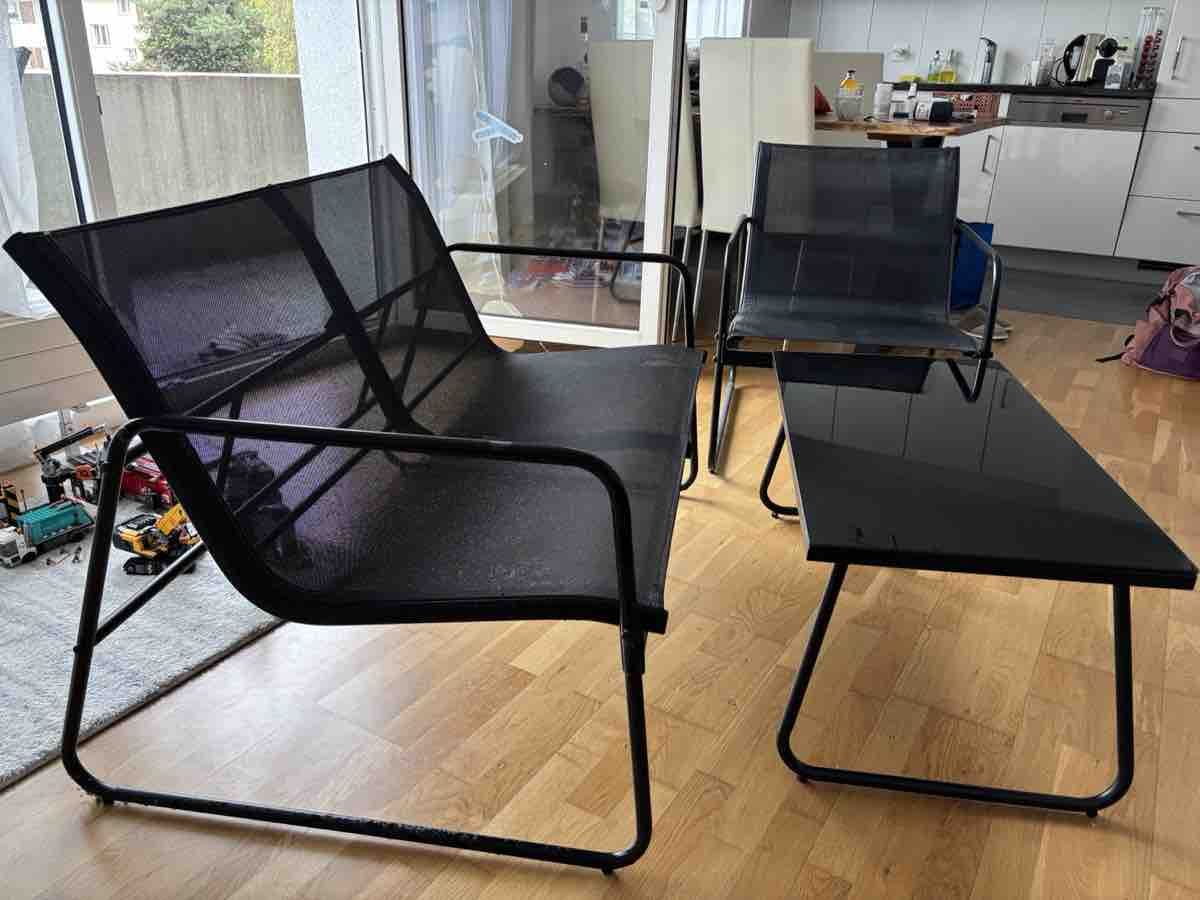Tischset: Gartentisch Set schwarz inklusive Sitzmöbel – Gebraucht aus Eschlikon TG von sonydream79 1