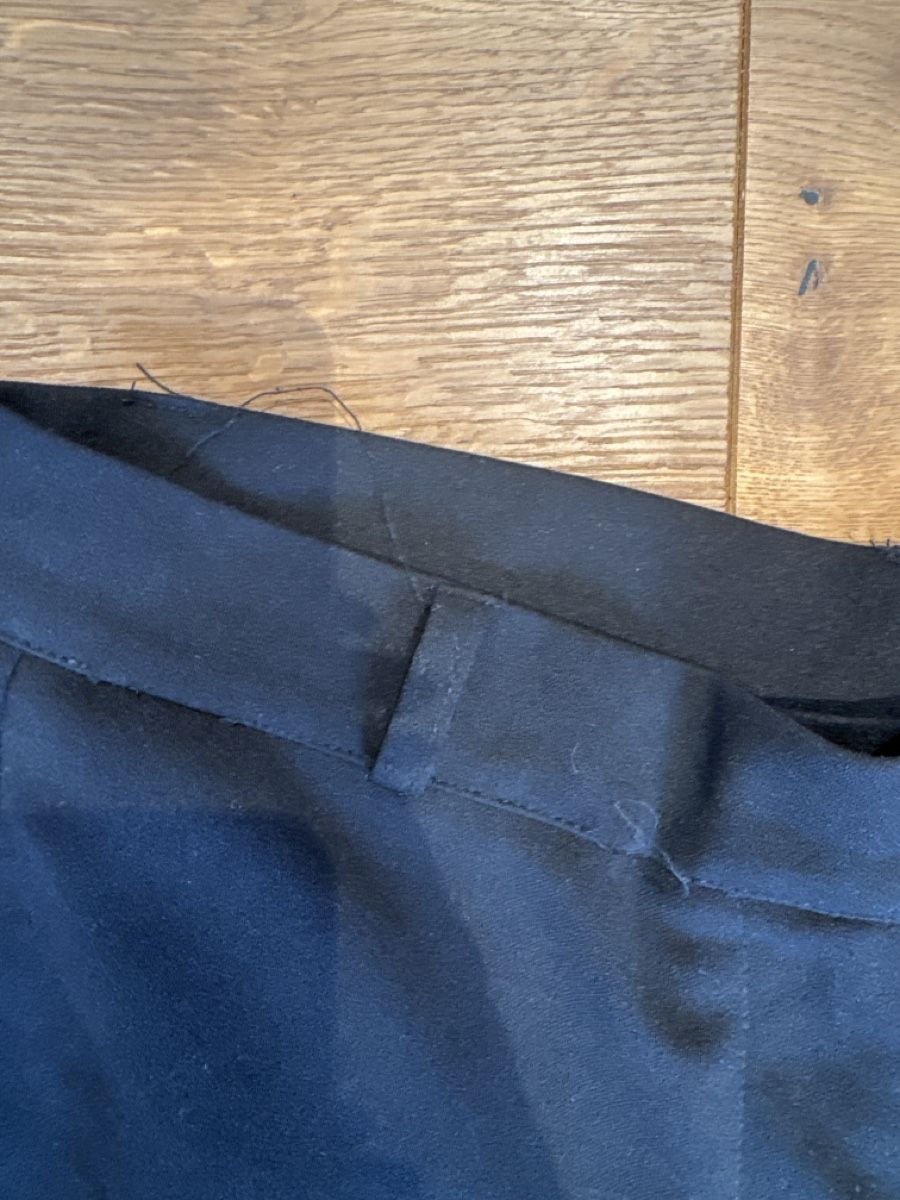 Pantaloni: Damen Hose schwarz – Usato da Zweidlen venduto da sweetchili_03 1