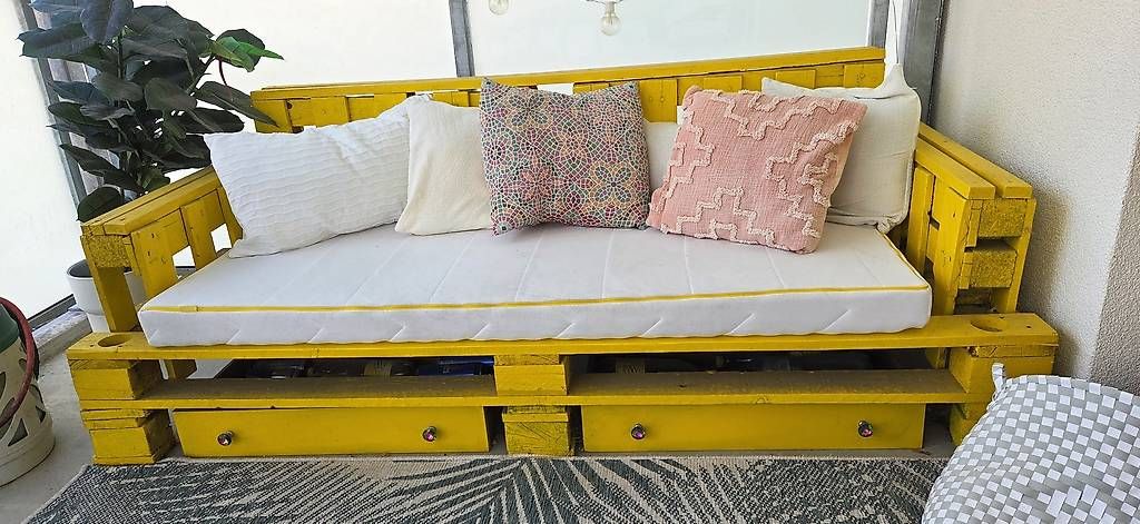 Pallets: Paletten Lounge Gelb – Usato da Schaffhausen venduto da SZi5
