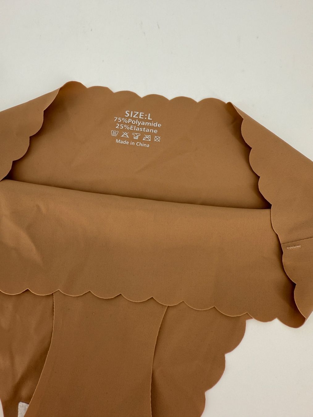 Altra biancheria intima: Slip Gr. L, hautfarben, neuwertig – Nuovo (secondo la descrizione) da Auenstein venduto da moin. 2