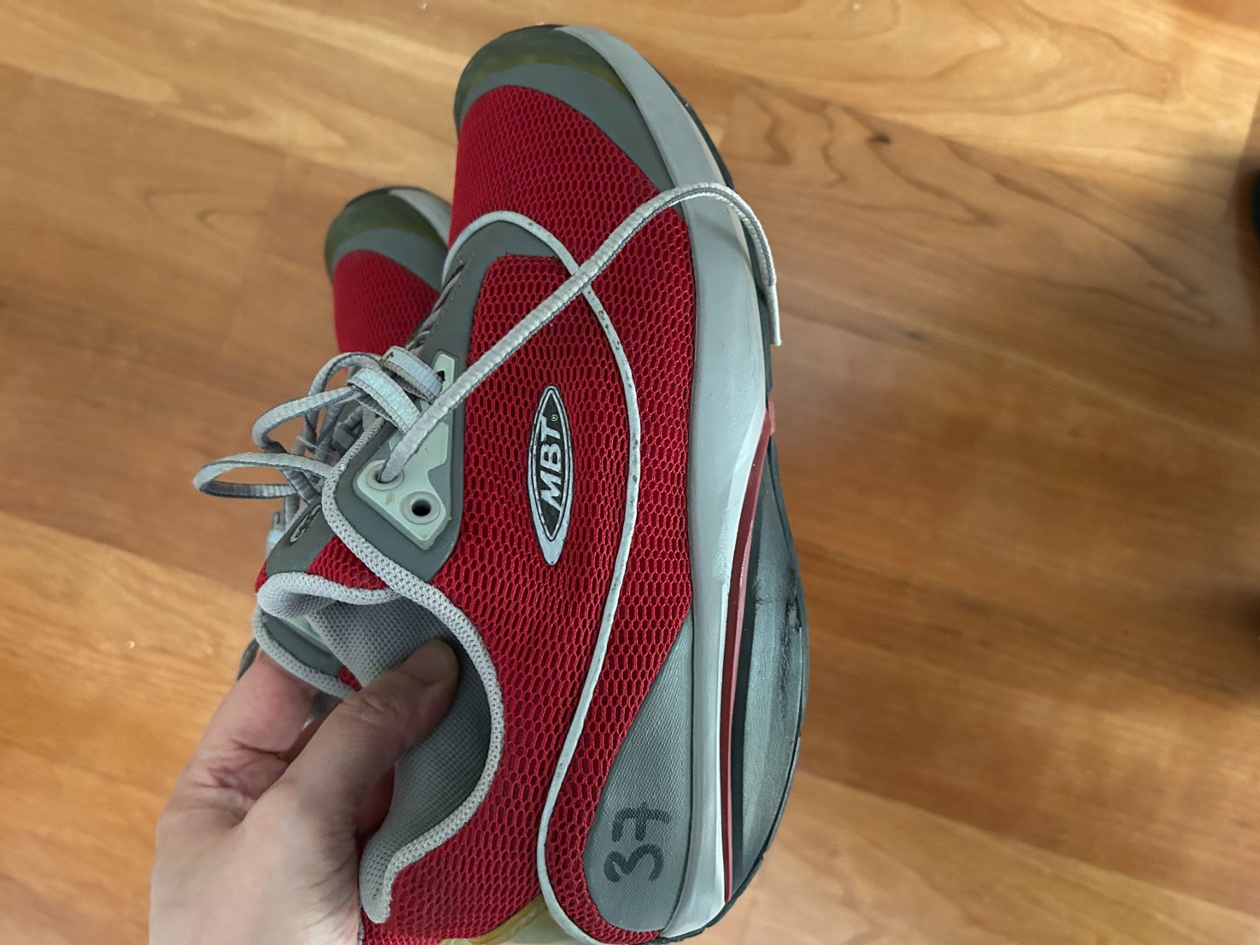 Scarpe da donna: MBT Schuhe – Usato da Binningen venduto da Rose_Basel 2
