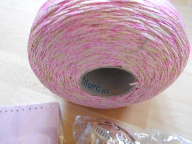 Lana: Häkelmaterial  für Rucksack ect. Rose – Nuovo (secondo la descrizione) da Flühli LU venduto da primula-47 8