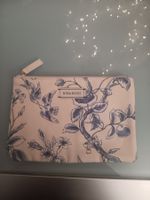 Nina Ricci Neu Schöne Kosmetiktasche Neu verpackt unbenutzt