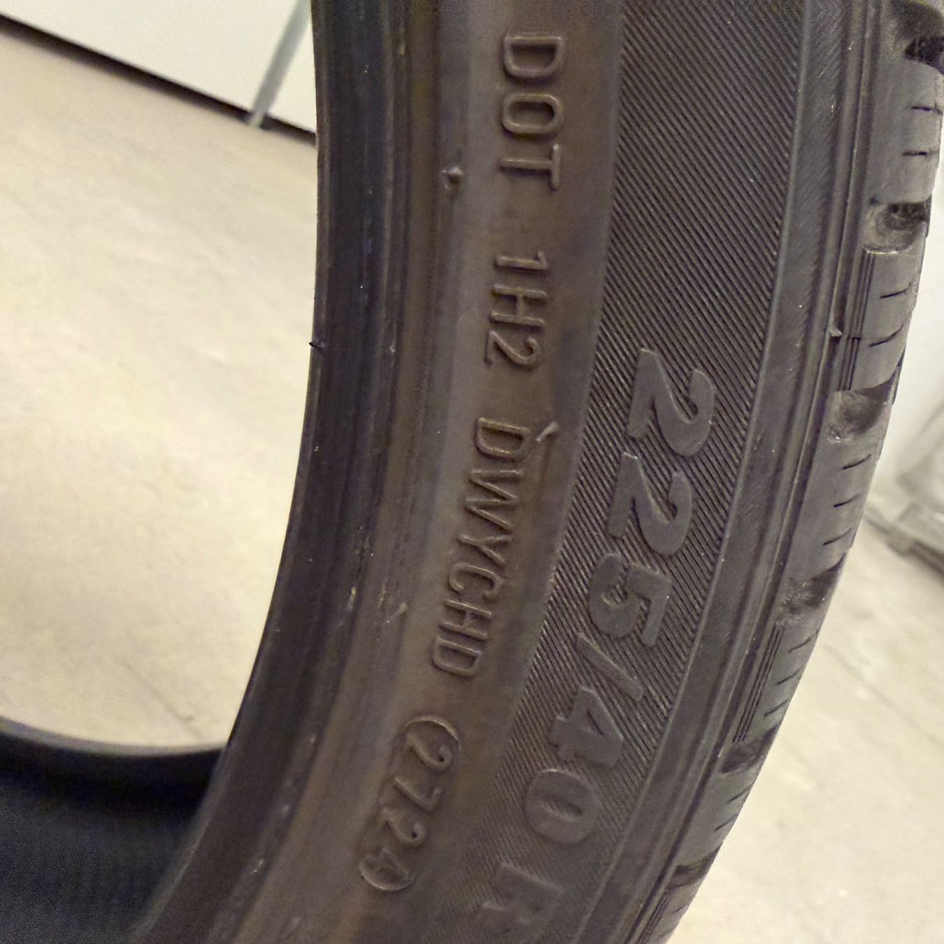 Pneus & Roues: BRIDGESTONE TURANZA 225/40R19 DOT49/22 – D'occasion à Dussnang par Struga44 2
