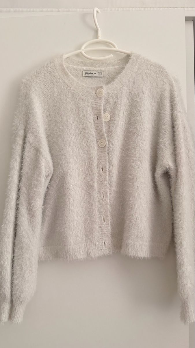 Jacken: Cardigan Stradivarius weiss – Gebraucht aus Nidau von nin_5gk2