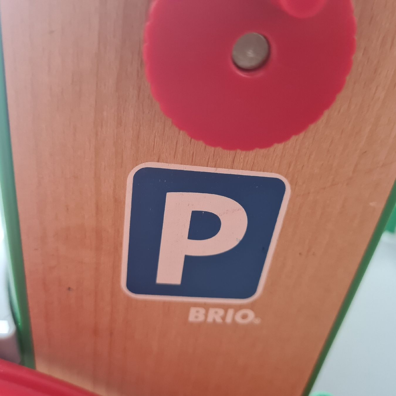 Brio Spielzeuge: BRIO Autogarage – Gebraucht aus Steinen von turbogeiss99 3