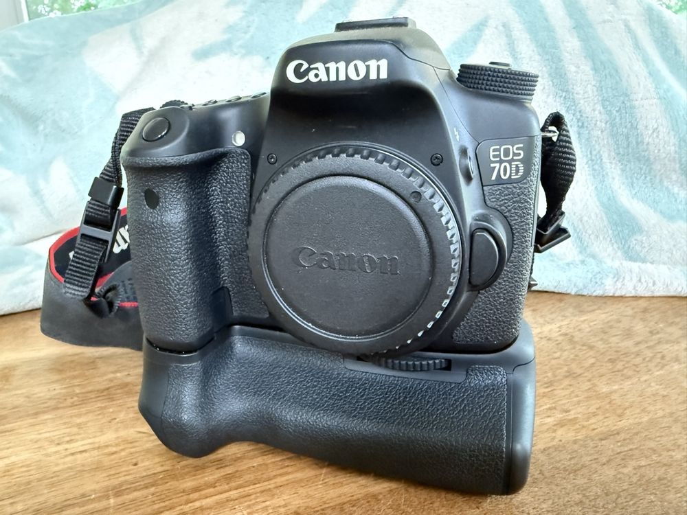 Canon Fotocamera: Fotoausrüstung Canon mit 5 Objektiven, Blitz und Rucksack – Usato da Kleingurmels venduto da Baia0 1