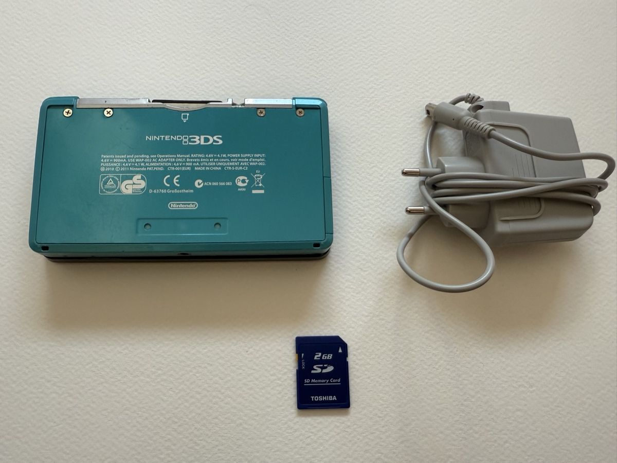 Nintendo Console: Console Nintendo 3DS bleu turquoise occasion – Usato da Neyruz FR venduto da Paw_ket-Steal 2