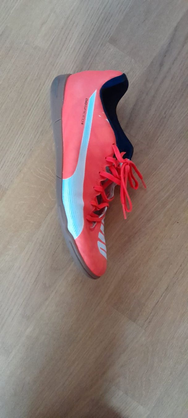 Scarpe per ragazzi: Hallenschuhe puma – Usato da Küssnacht am Rigi venduto da Froh-Herz 1