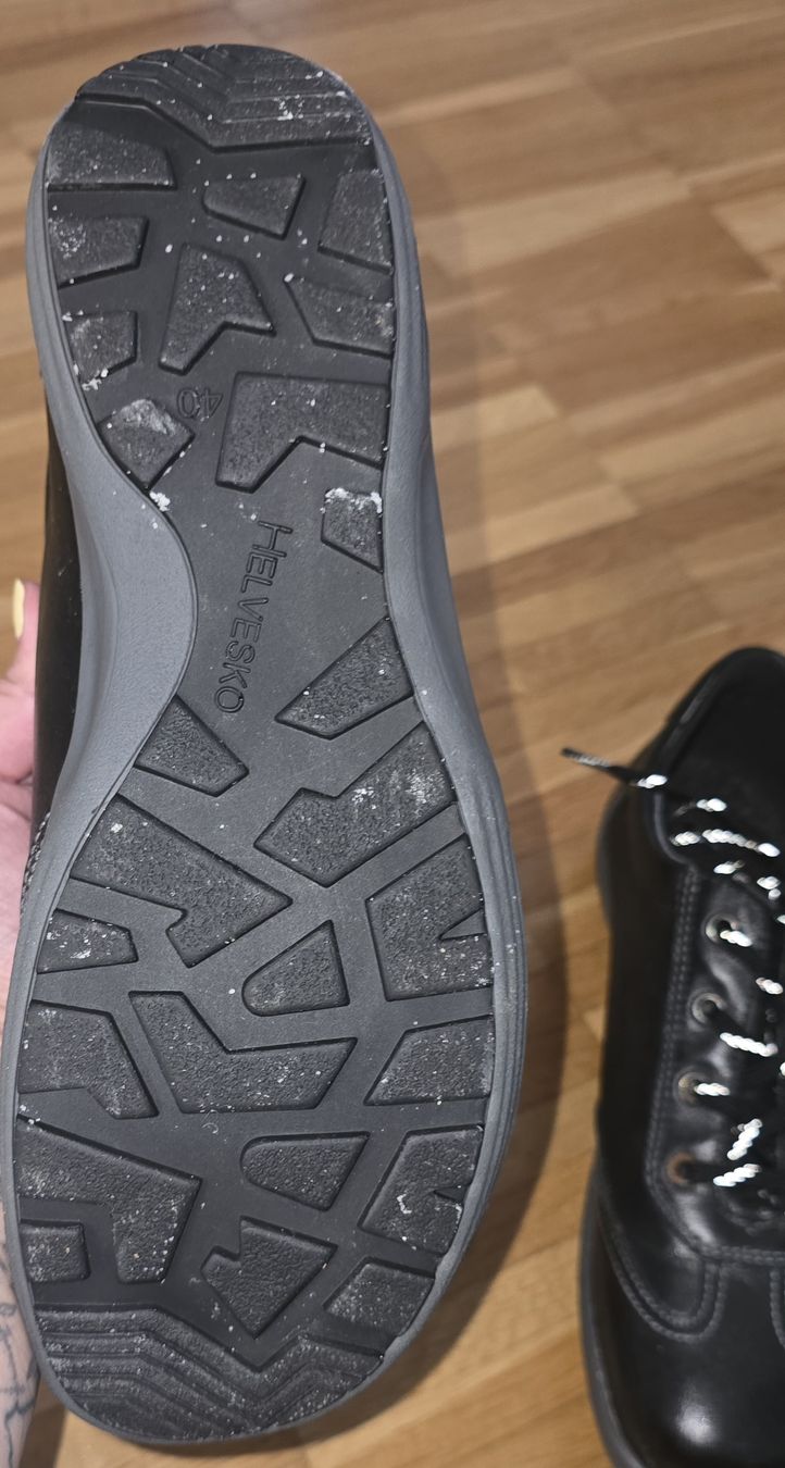 Helvesko Scarpe da donna: Schwarze Helvesko Damen Schuhe Gr. 40 – Usato da Seuzach venduto da K_N 1