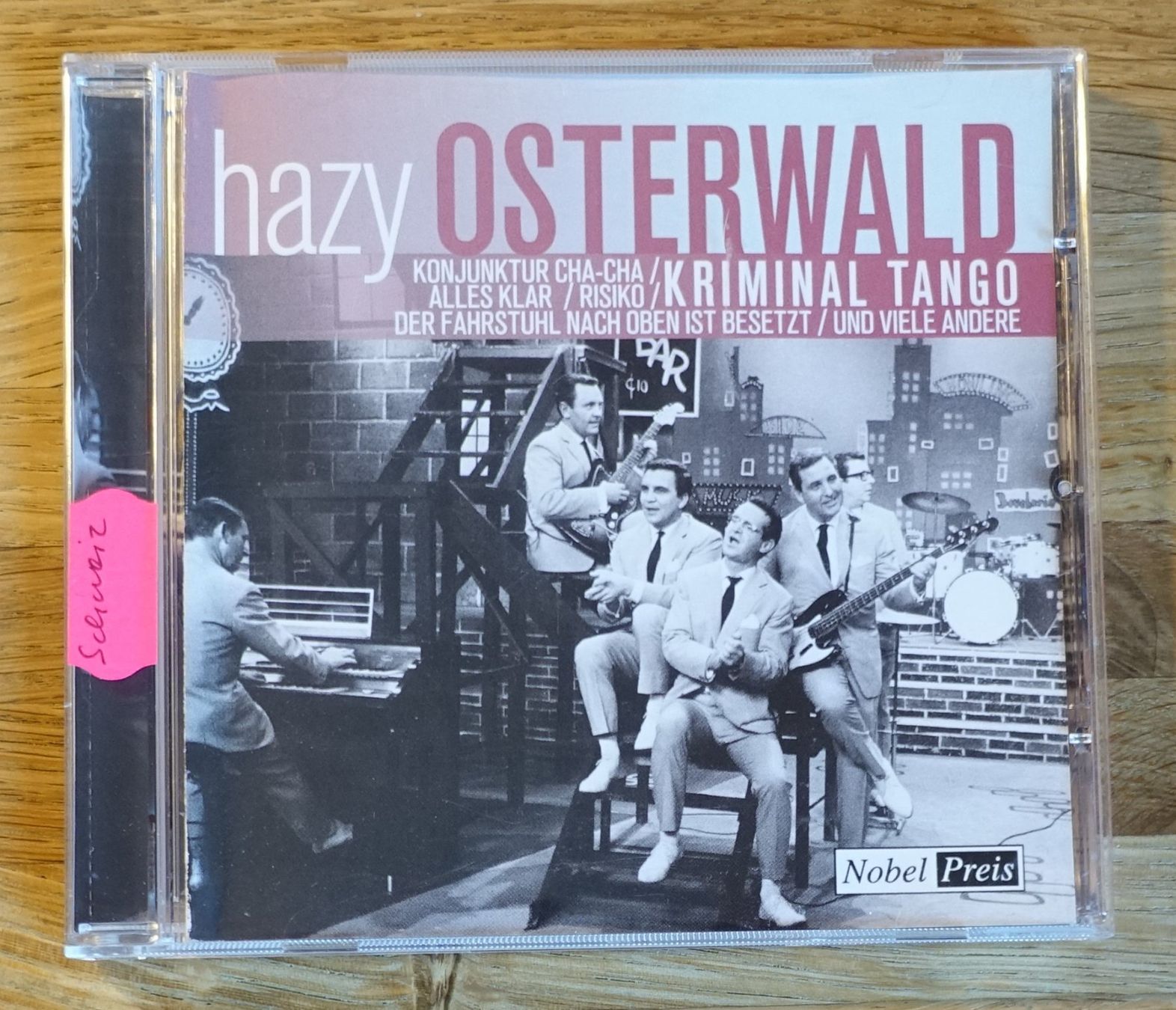 CD: Hazy Osterwald – Kriminal Tango - D22 – Usato da Sessa venduto da discoverymedia