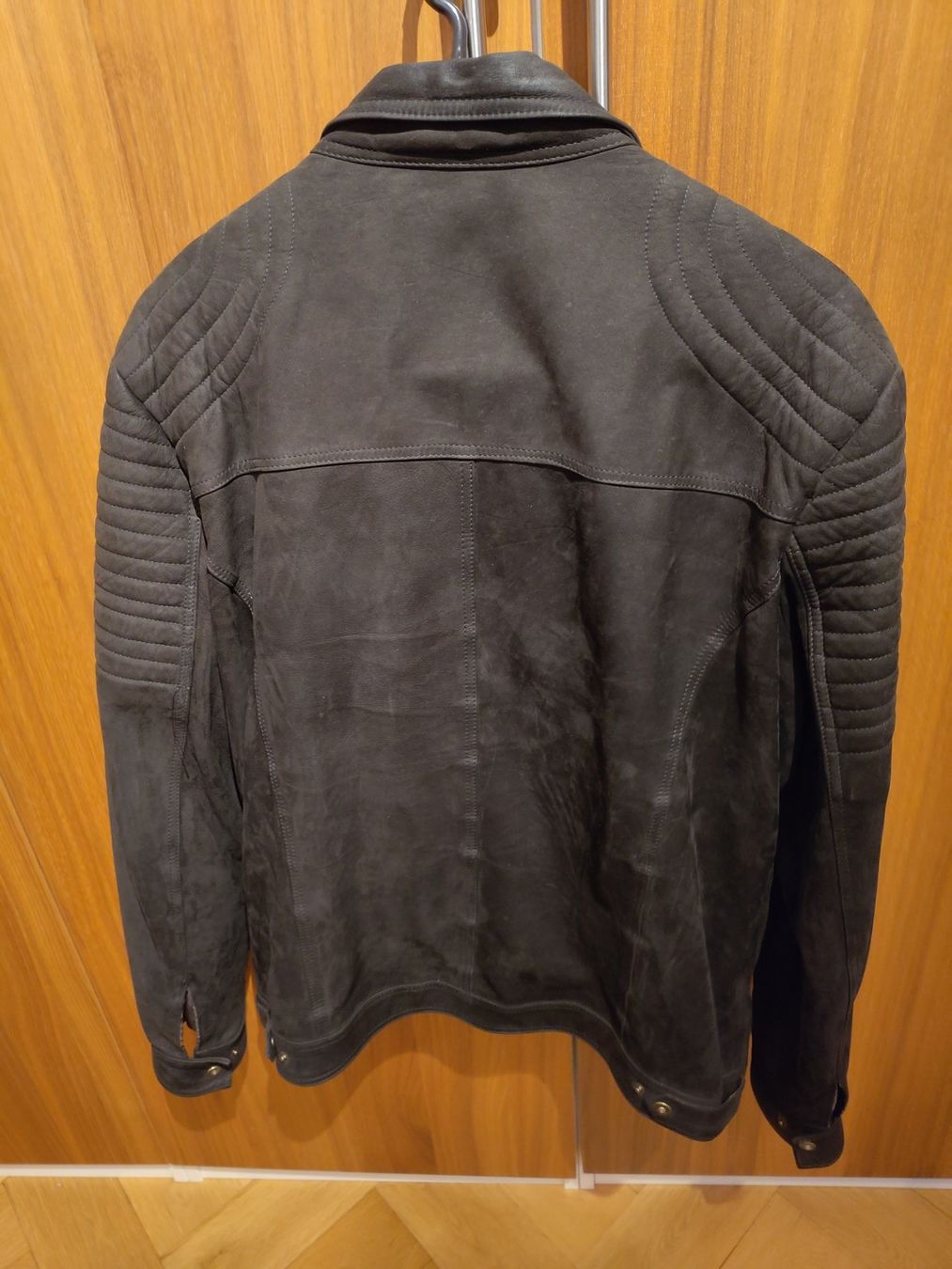 Vera Pelle Giacche: Lederjacke – Usato da Bern venduto da Linii 1