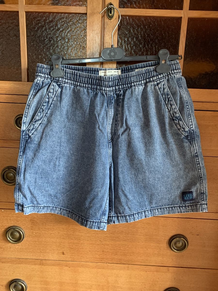 Pull&Bear Jeans: Short PULL&BEAR – D'occasion à La Neuveville par nat_r69j