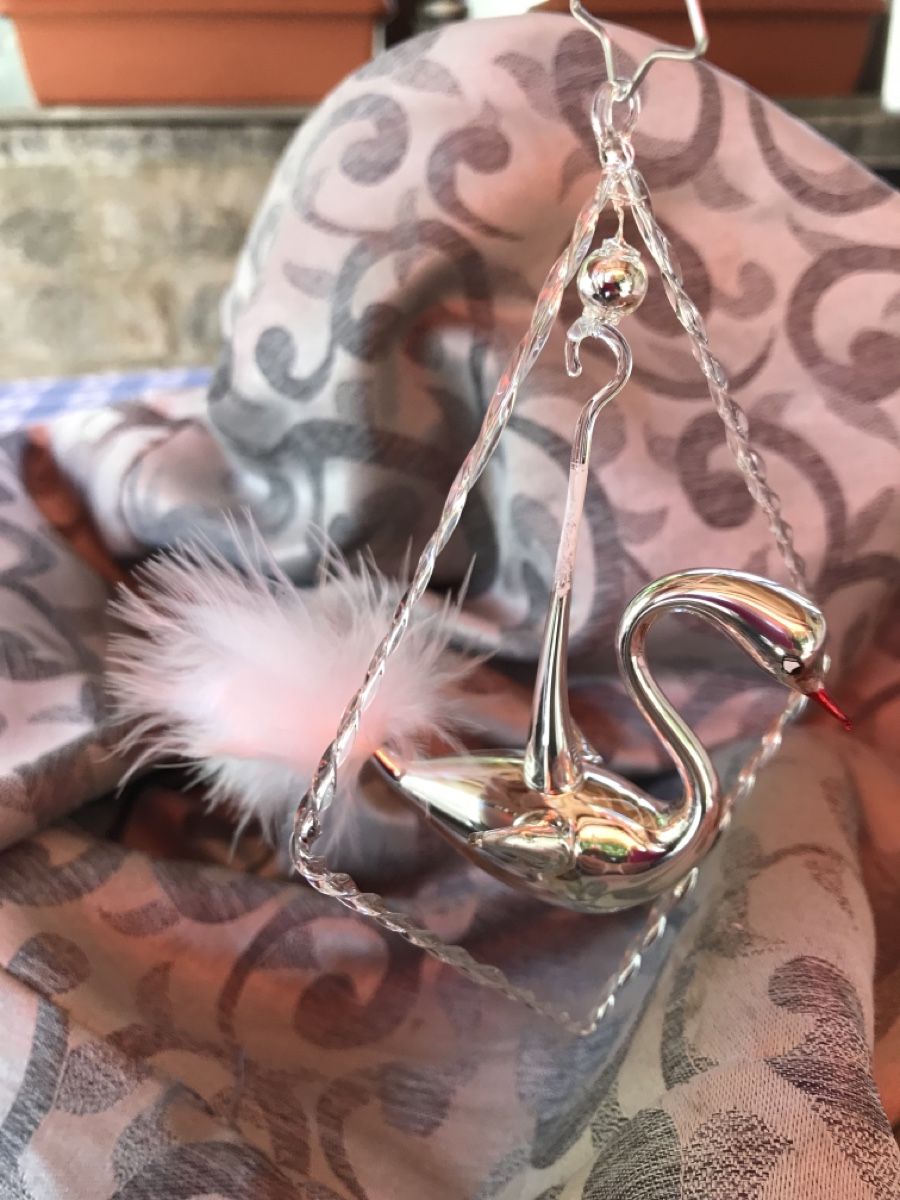 Alle Dekorationen: Silberner Schwan Christbaumschmuck – Neu und originalverpackt aus Alpnach Dorf von marvo