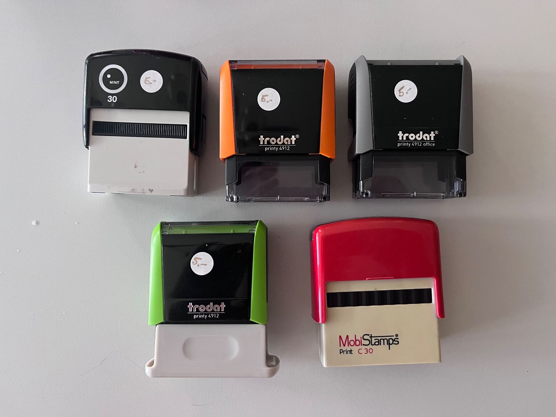 Timbri: 5 Stempel mit schwarzem Farbkissen – Usato da Basel venduto da pat_yp5k