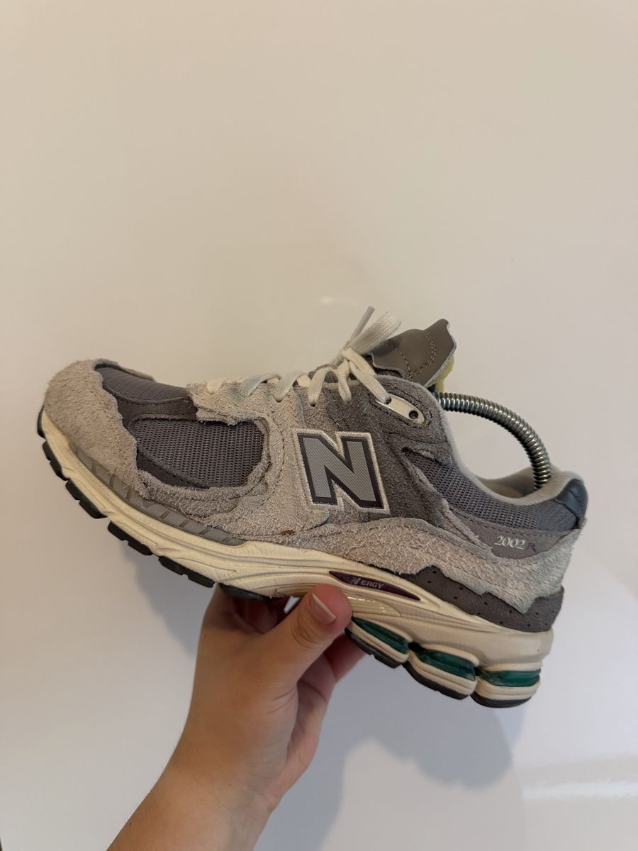 Scarpe da uomo: New balance 2002r rain cloud – Usato da Genève venduto da tre_pr6f