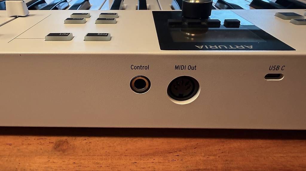 Strumenti musicali: MIDI Player Arturia Keylab Essential 49 neuwertig – Usato da Buchrain venduto da chefsskills 3