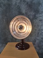 Wärmetherapie Lampe umfunktioniert zu einer Tischlampe