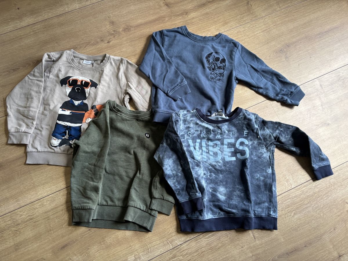 Lotti & Set di vestiti: 4 Pullis gr 116/122 – Usato da Effretikon venduto da fabee