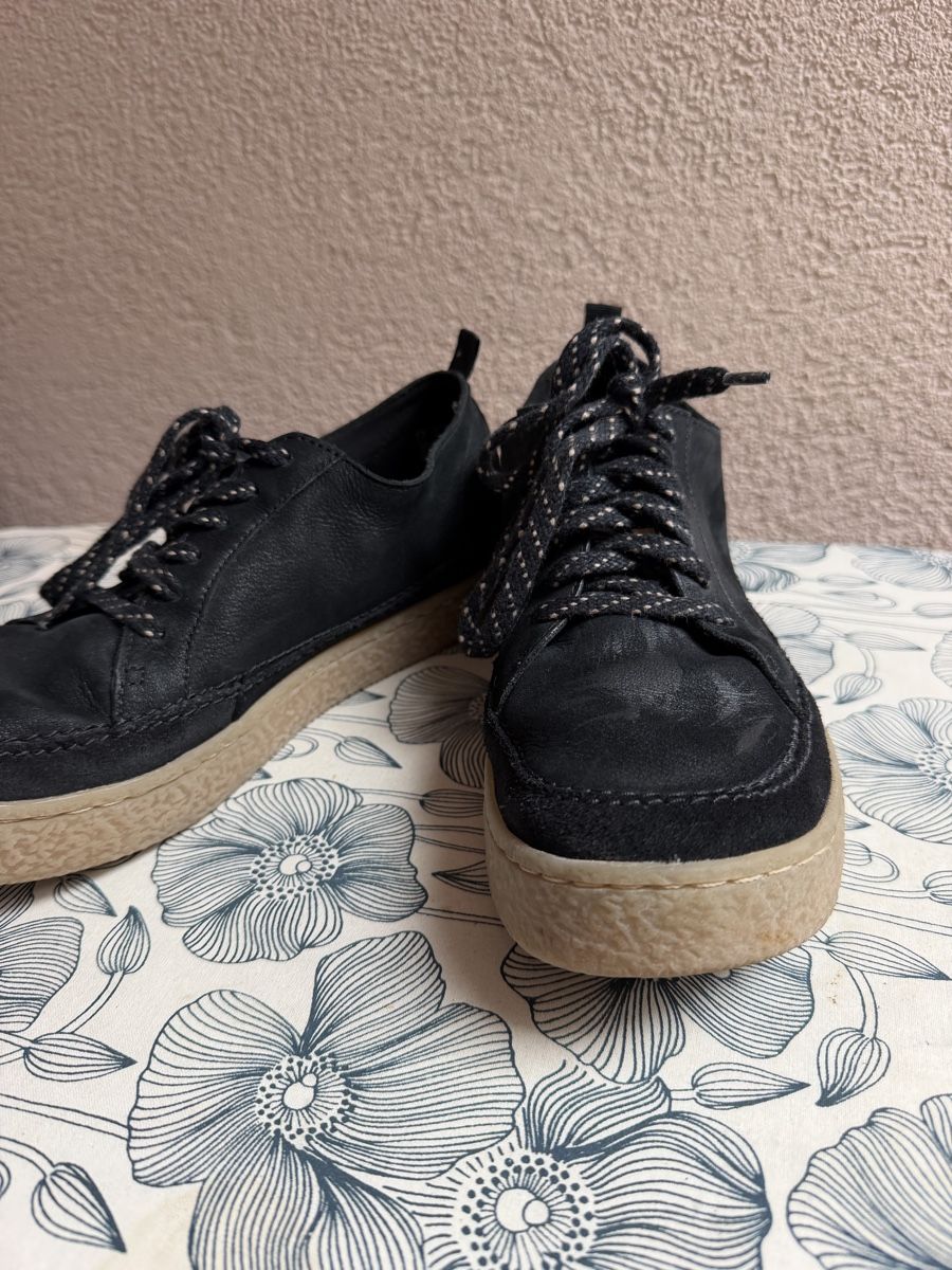 Clarks Scarpe da donna: Chaussures basses Clarks 100% cuir – Usato da Savagnier venduto da Pivovar2 1