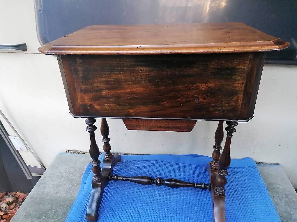 Commodes: Ancienne travailleuse Napoléon 3. – D'occasion à St. Maurice par Benoit12